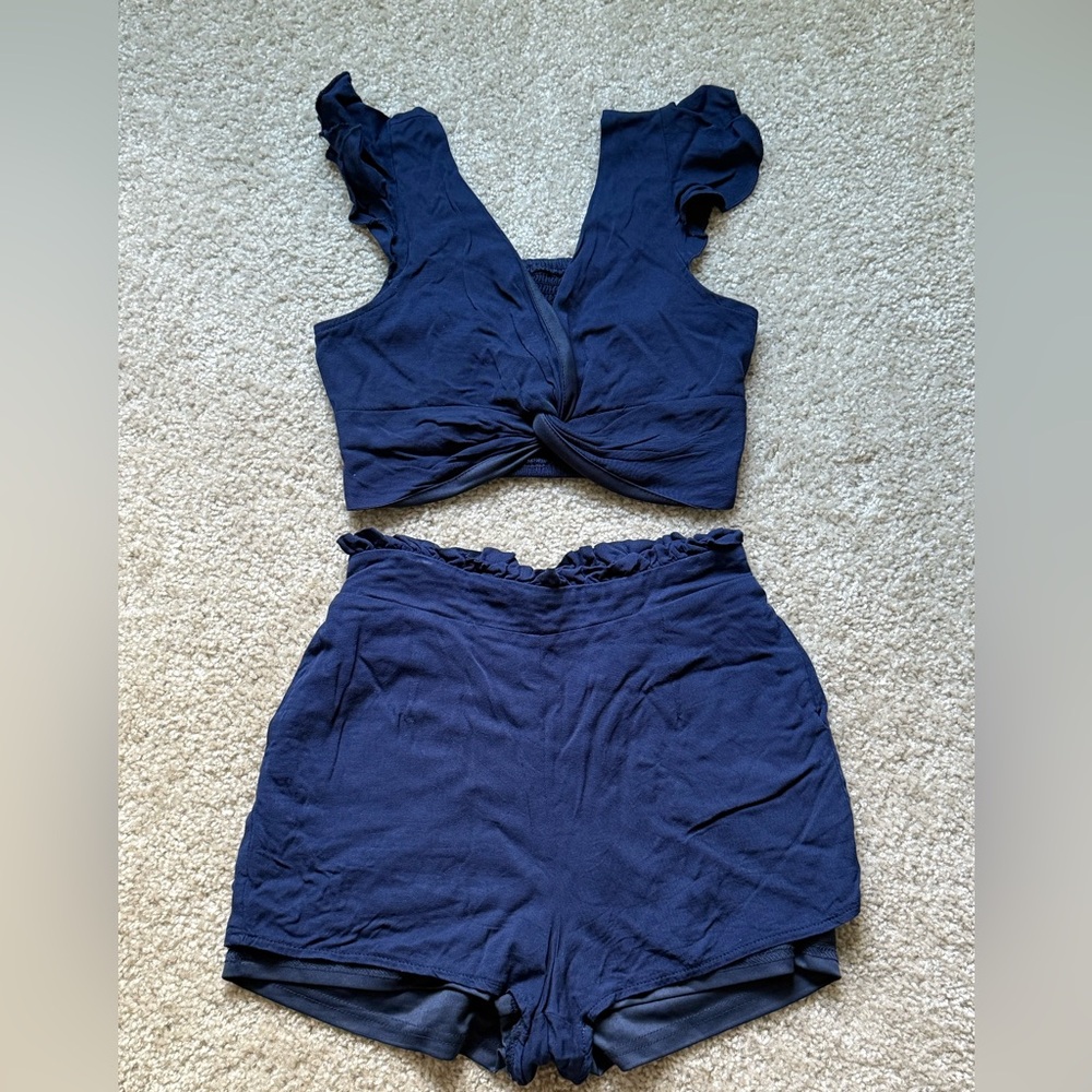 Top and bottom set